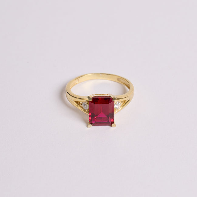 Rose Ruby Yüzük